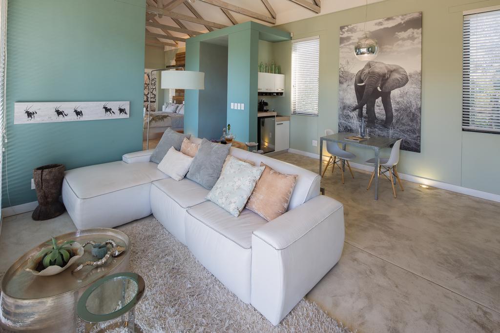 The Olive Exclusive All-Suite Hotel Windhoek Pokoj fotografie
